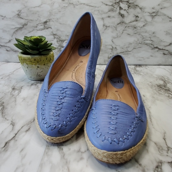 Sofft Shoes - Sofft Periwinkle Leather Espadrille Flats size 10
